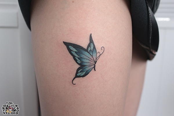 名古屋　タトゥー　女性